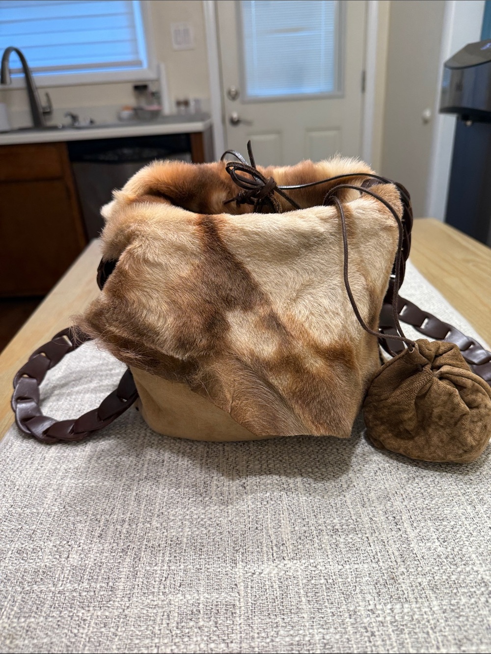 Suede & Faux-Fur Drawstring Bucket Bag in Brown Natural suede